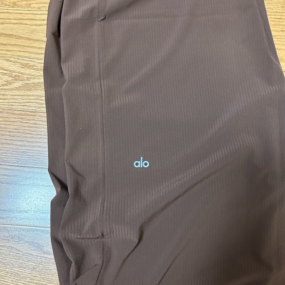 ALO Yoga Wide Leg Pants in Brown - Picture 8 of 8